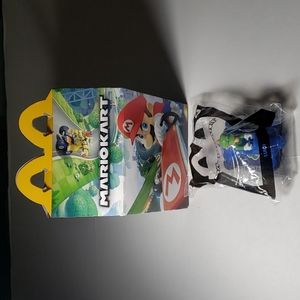 MACDONALDS HAPPY MEAL TOY. MARIOKART. LUIGI.